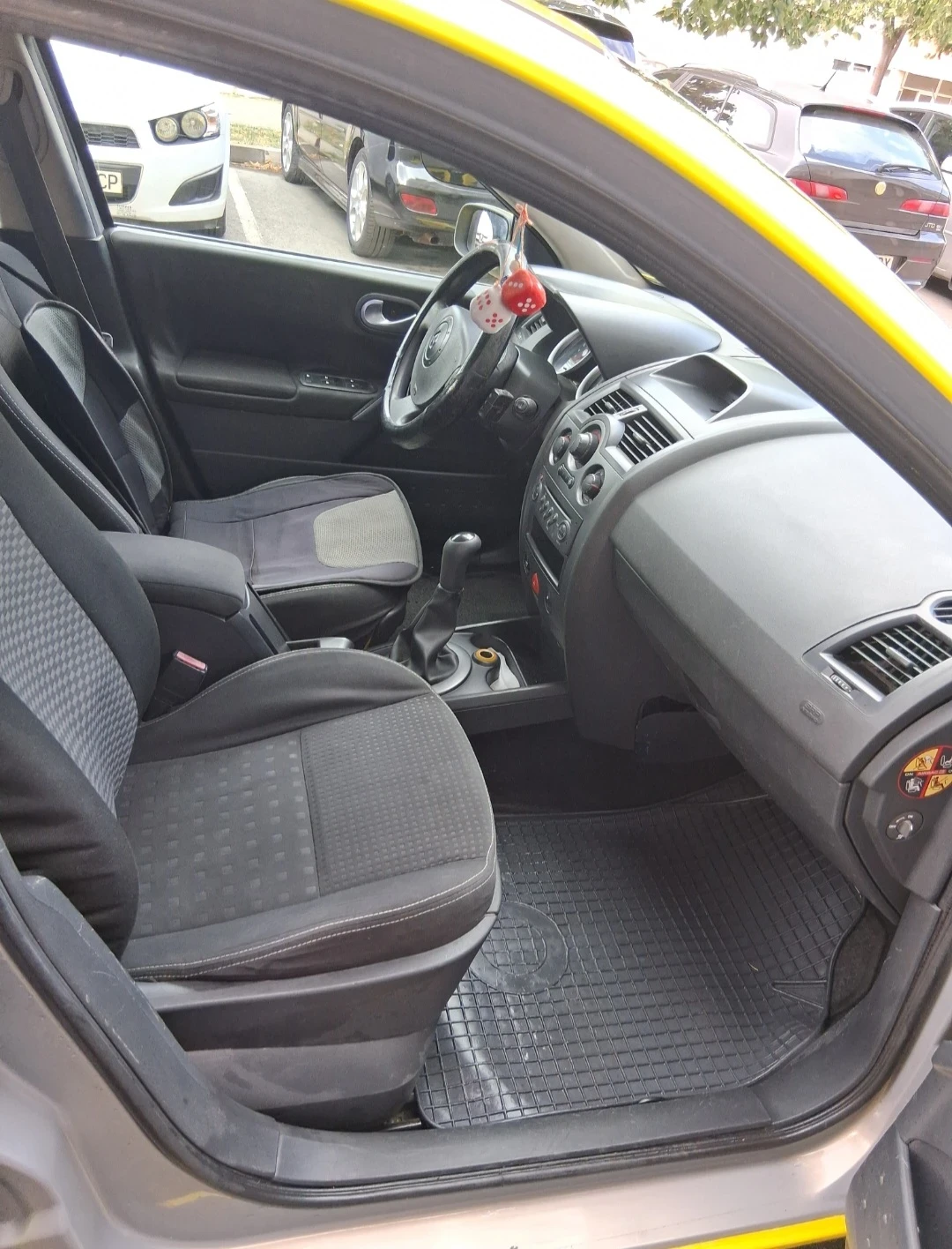 Renault Megane 1, 6i Комби - изображение 8