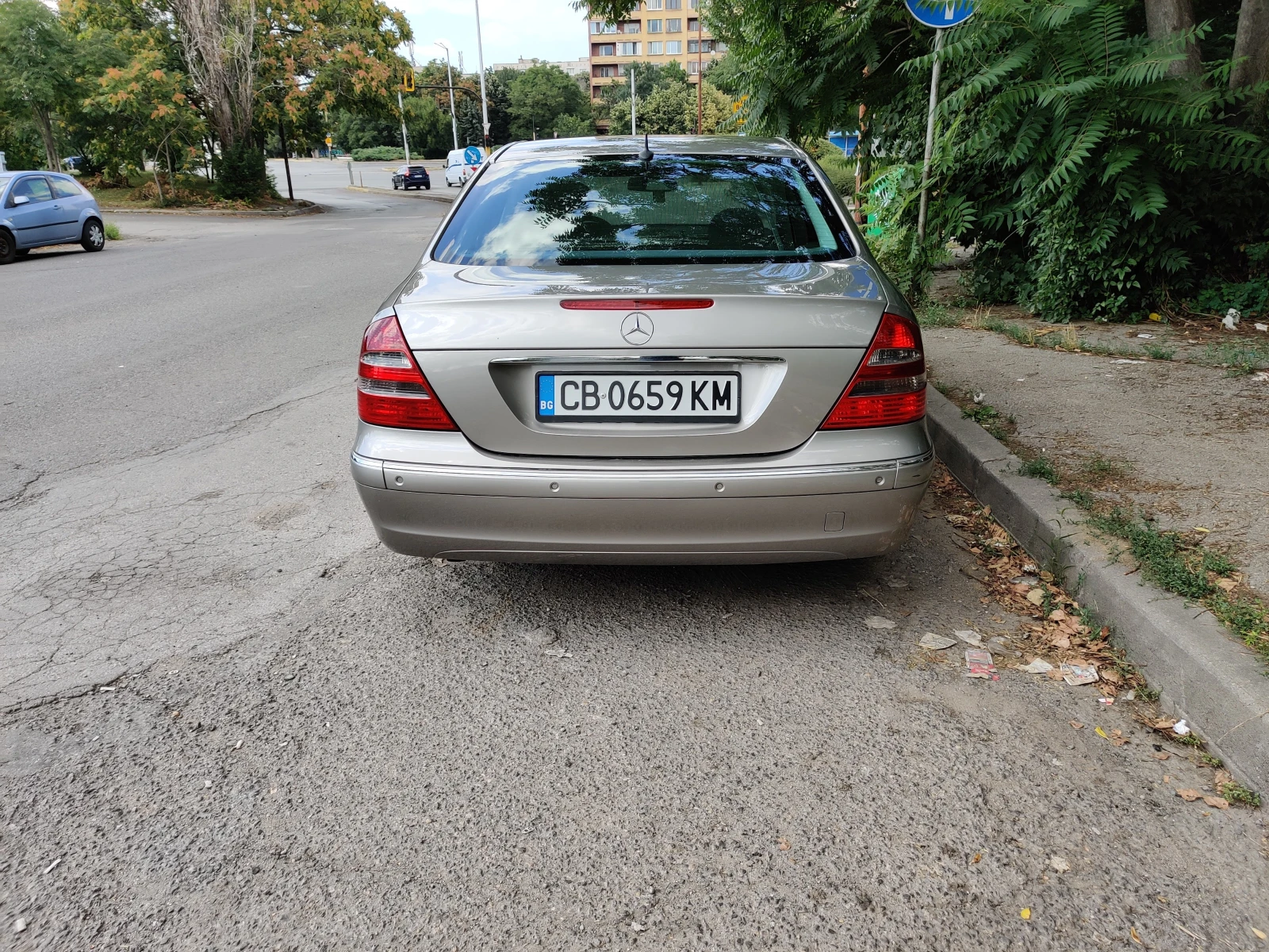 Mercedes-Benz E 270 2.7 CDI - изображение 7