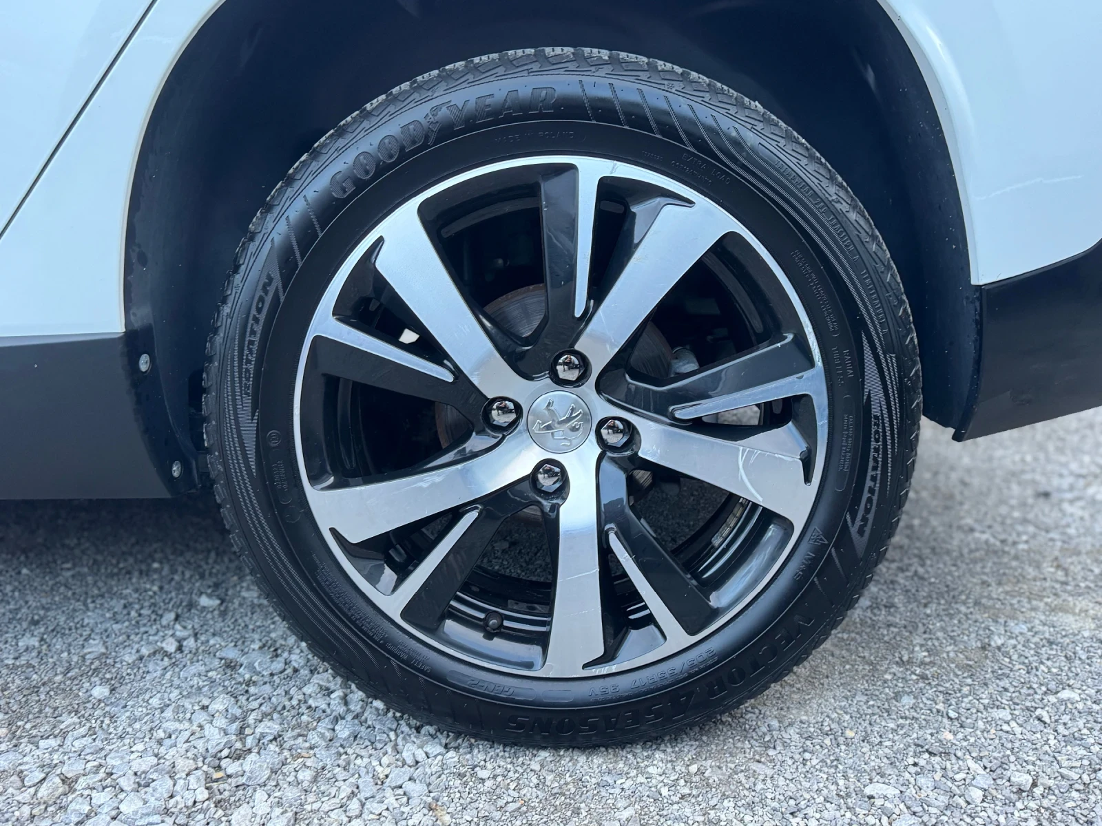 Peugeot 2008 1.6HDI Allure* FULL* JBL* ЛИЗИНГ* БАРТЕР - изображение 8