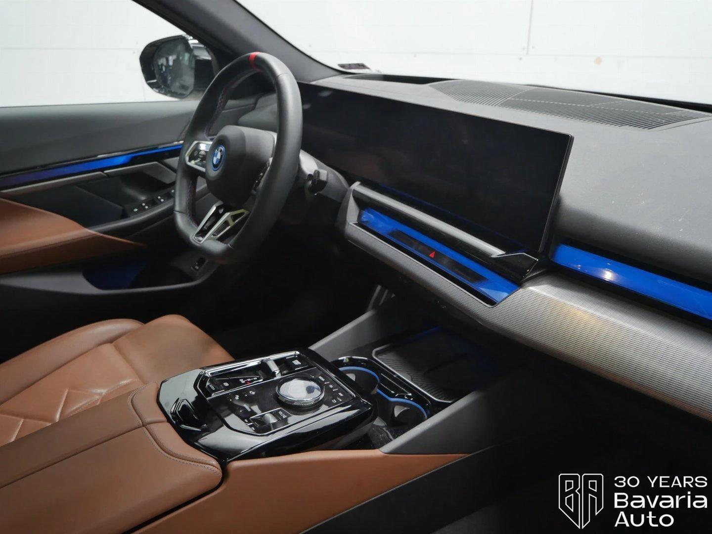 BMW i5 M60 xDrive Touring - изображение 7