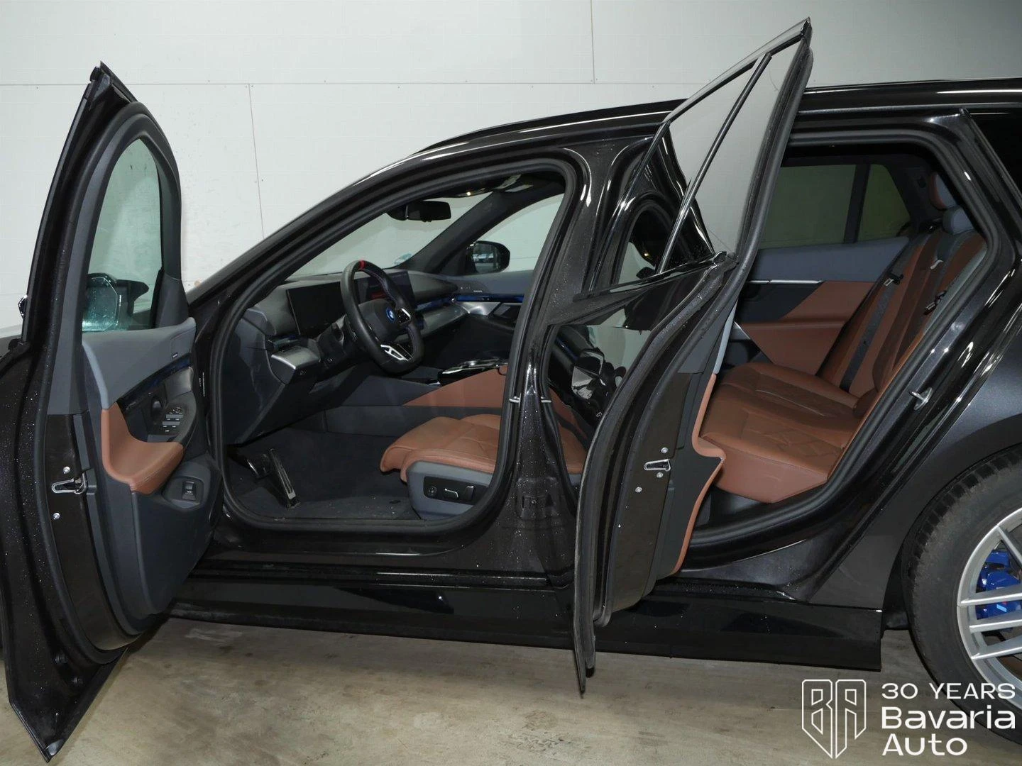 BMW i5 M60 xDrive Touring - изображение 5