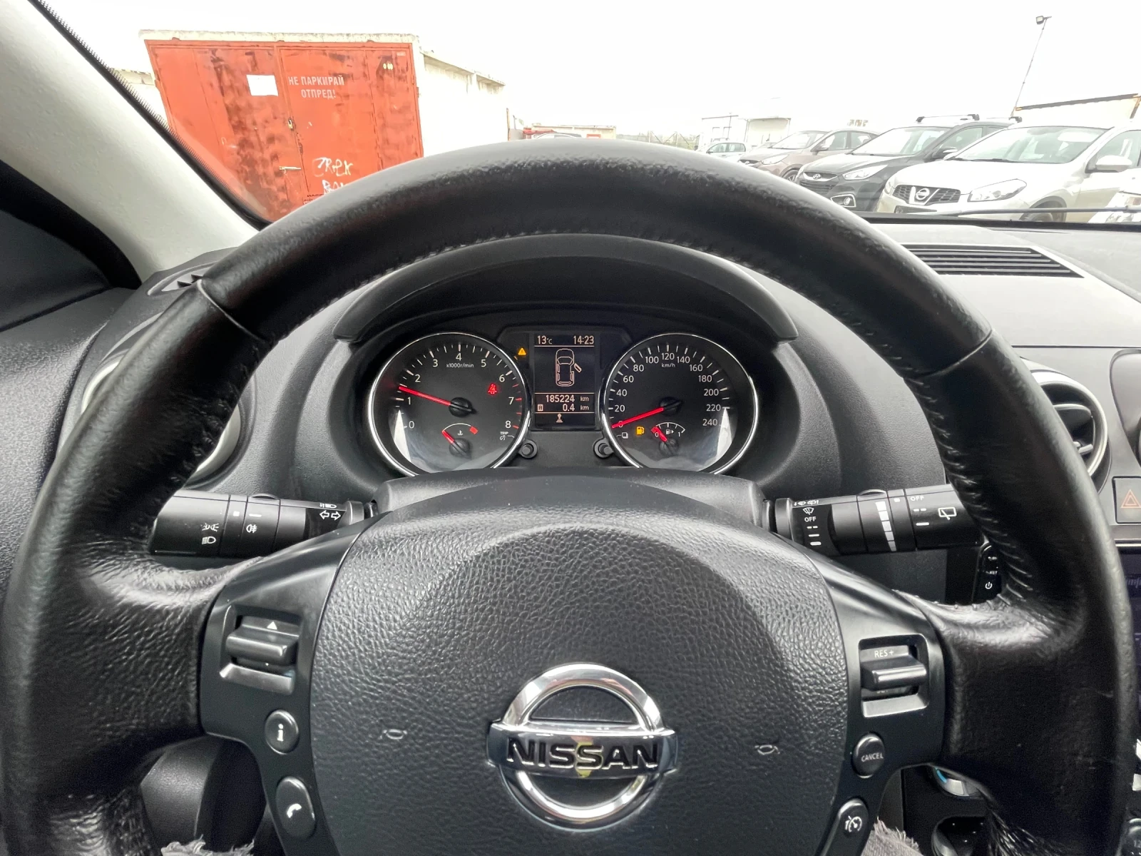 Nissan Qashqai 1.6 бензин газ , снимка 12 - Автомобили и джипове - 53651714