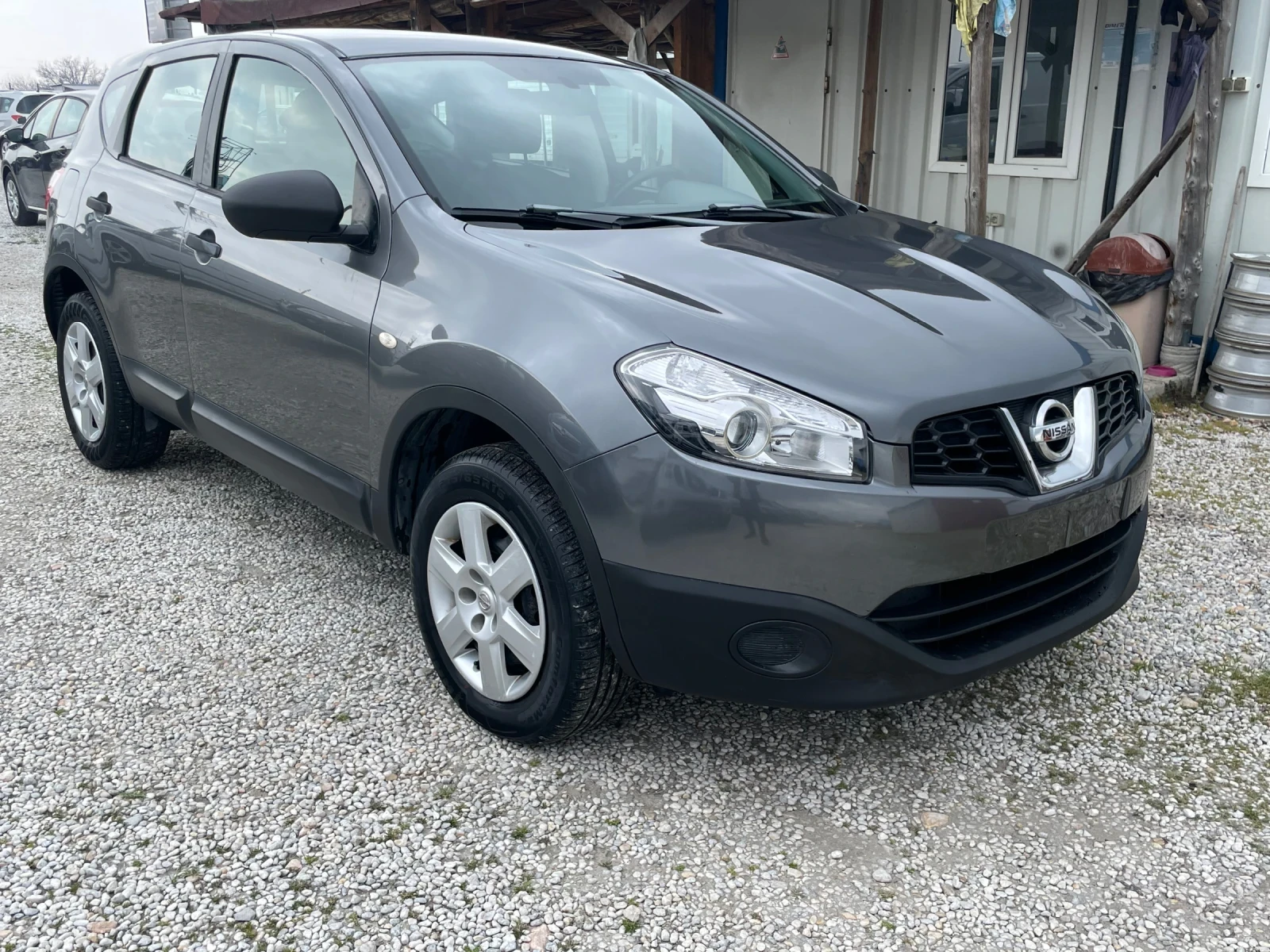 Nissan Qashqai 1.6 бензин газ , снимка 3 - Автомобили и джипове - 53651714