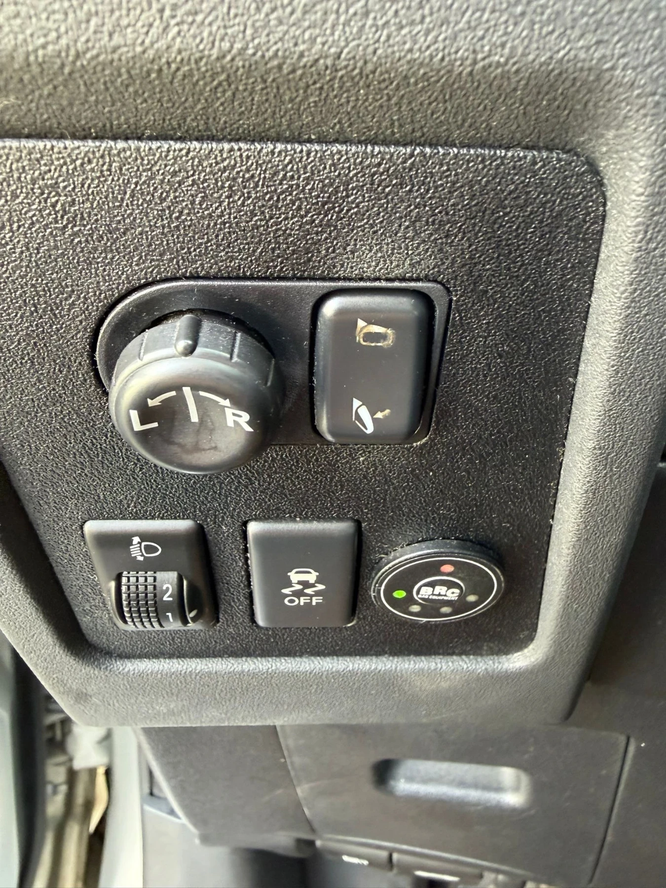 Nissan Qashqai 1.6 бензин газ BRC, снимка 4 - Автомобили и джипове - 53651714