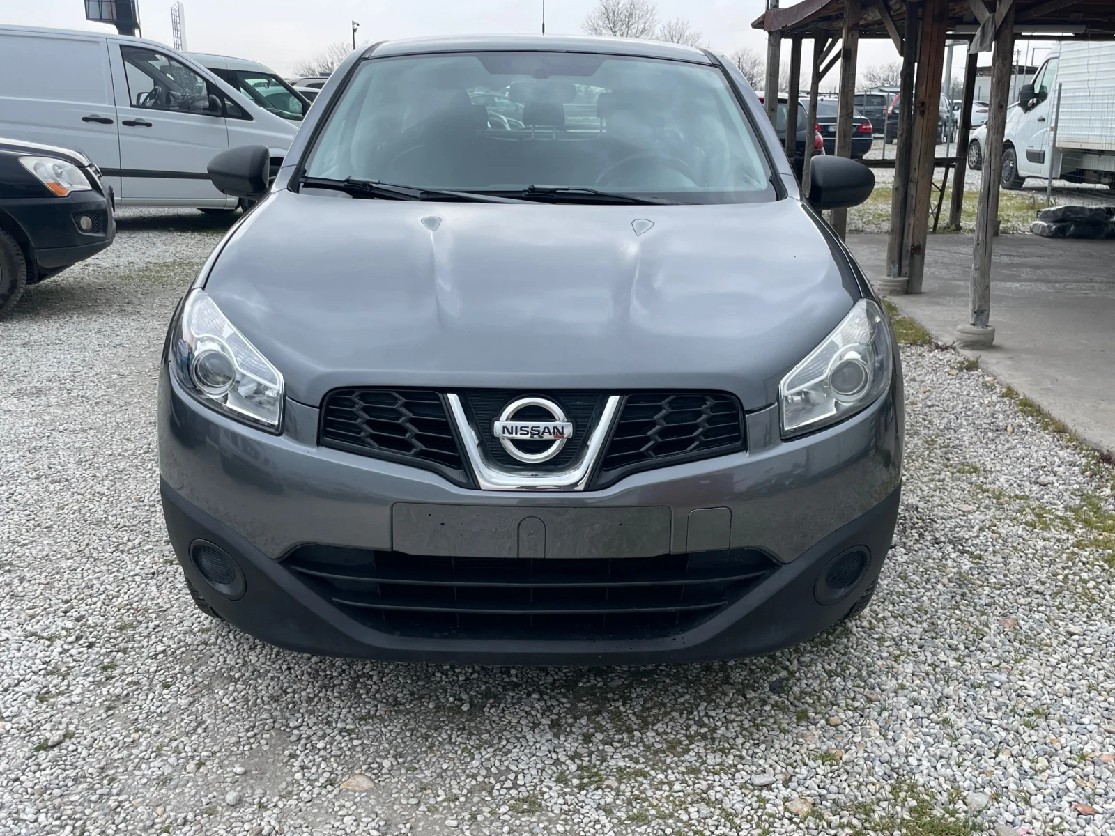 Nissan Qashqai 1.6 бензин газ , снимка 2 - Автомобили и джипове - 53651714