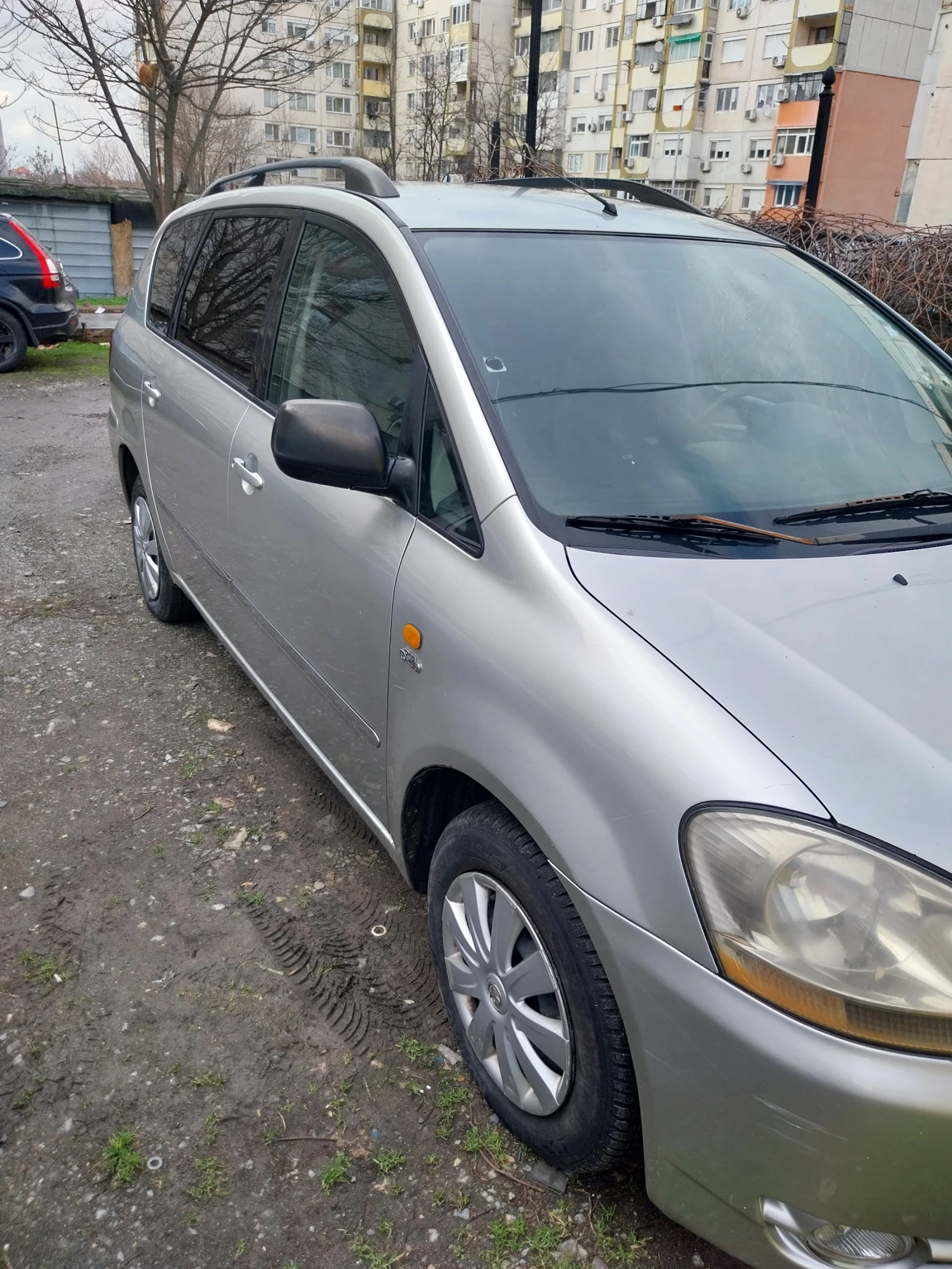 Toyota Avensis verso  - изображение 2