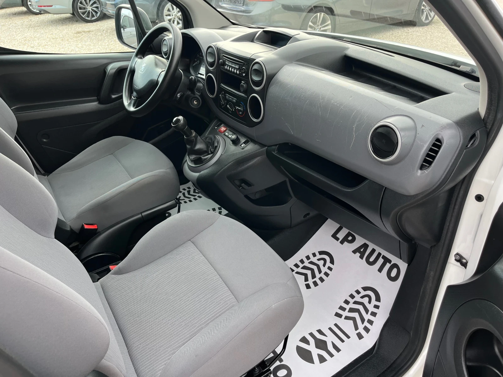 Peugeot Partner MAXI* 1.6HDI* 99k.c* ITALY | Mobile.bg � ����������� 8