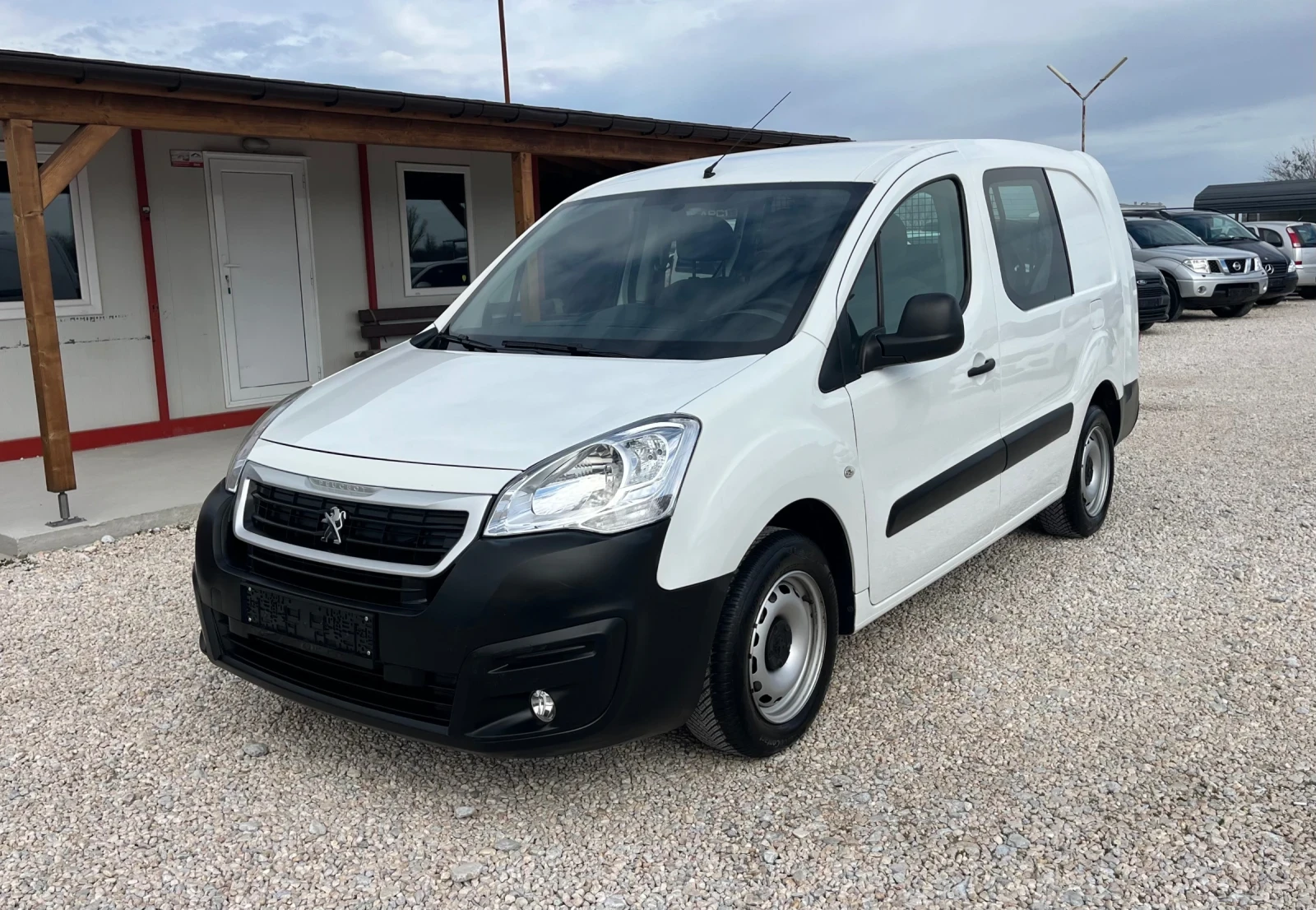 Peugeot Partner MAXI* 1.6HDI* 99k.c* ITALY | Mobile.bg � ����������� 1