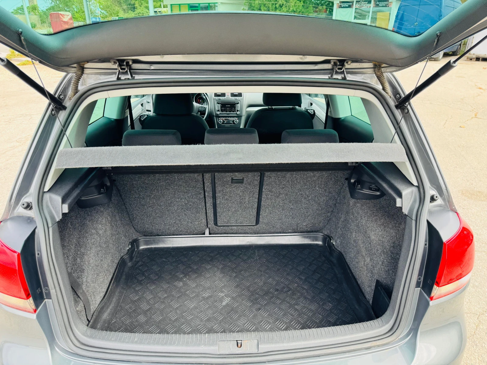 VW Golf 1.4 TSI / TURBO / 160 к.с, снимка 14 - Автомобили и джипове - 53760337