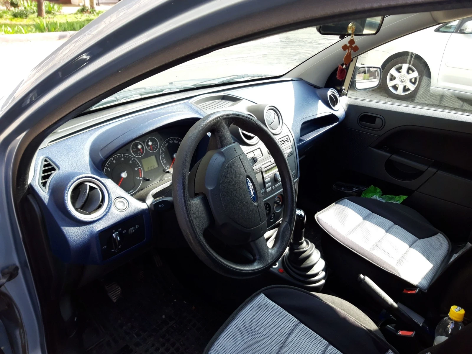 Ford Fiesta 1.3, снимка 3 - Автомобили и джипове - 54503279