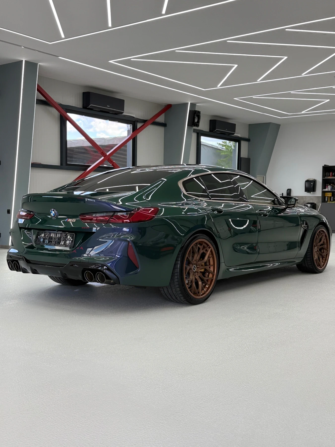 BMW M8 First Edition 1/400, снимка 5 - Автомобили и джипове - 54711664