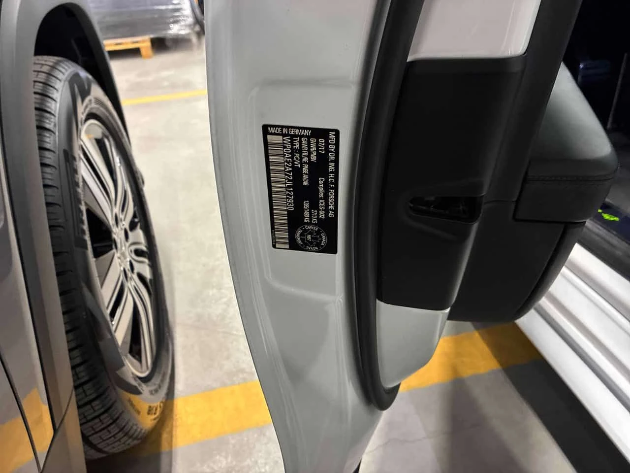 Porsche Panamera * 4 E Hybrid AWD * АВТОКРЕДИТ* , снимка 10 - Автомобили и джипове - 54977838