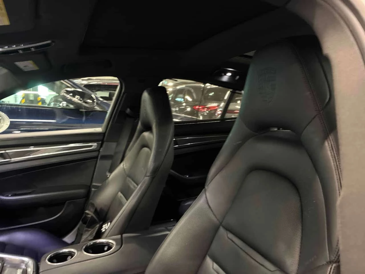 Porsche Panamera * 4 E Hybrid AWD * АВТОКРЕДИТ* , снимка 12 - Автомобили и джипове - 54977838