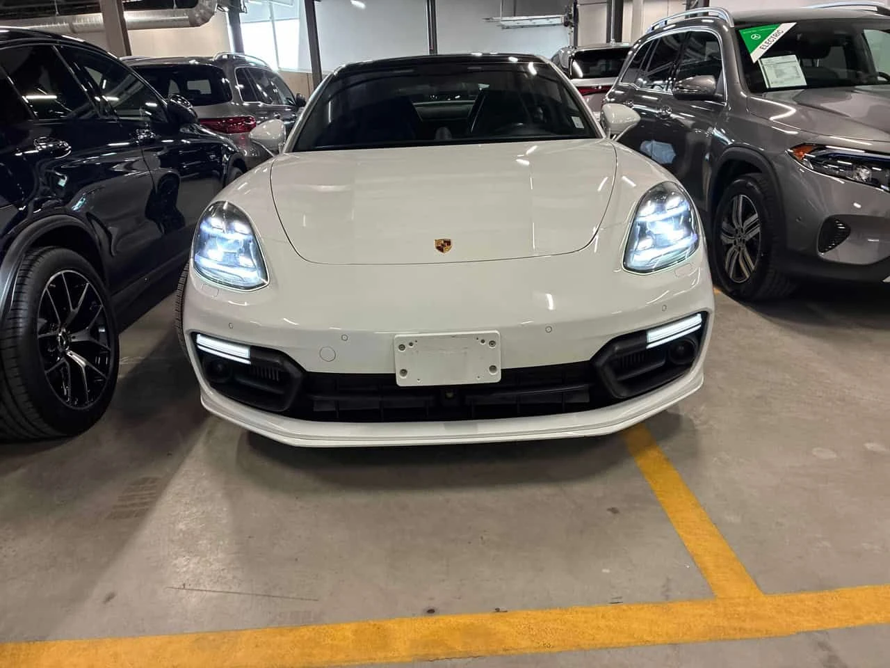 Porsche Panamera * 4 E Hybrid AWD * АВТОКРЕДИТ* , снимка 6 - Автомобили и джипове - 54977838