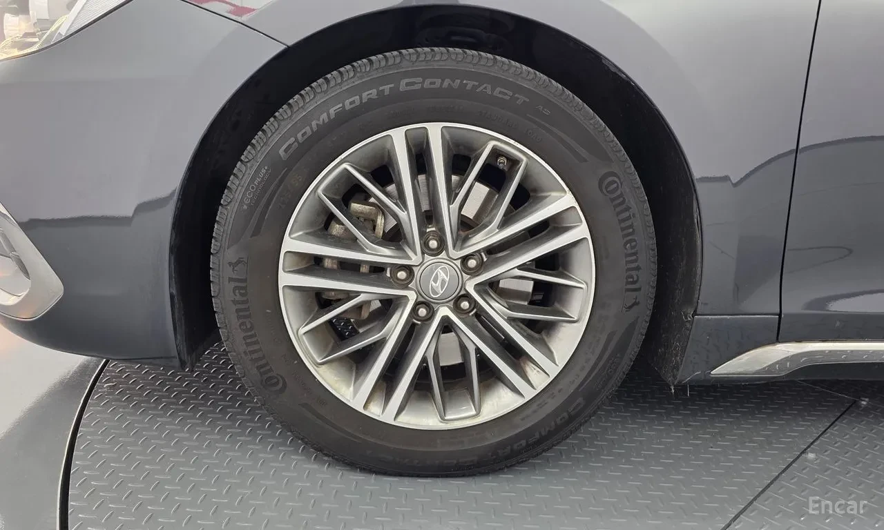 Hyundai Grandeur 2.4 Premium | Кожа | Подгрев/Обдухване | , снимка 5 - Автомобили и джипове - 55032930