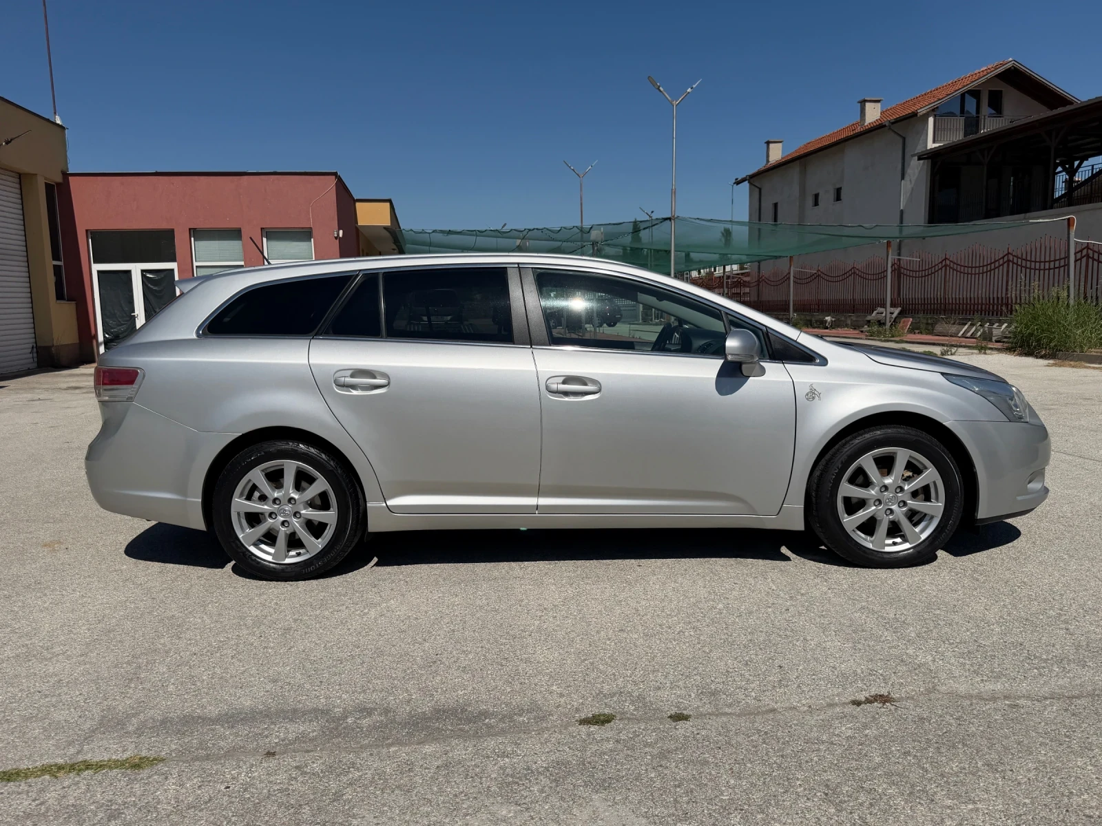 Toyota Avensis 2.0i 152к.с. NAVI ТОП СЪСТОЯНИЕ ГЕРМАНИЯ, снимка 7 - Автомобили и джипове - 55502465