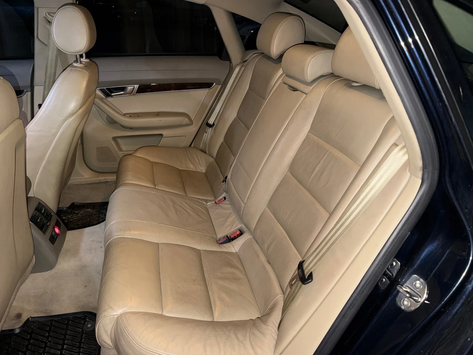 Audi A6 (4F, C6) 3.0 TDI V6 Quattro Tiptronic (S tronic), снимка 13 - Автомобили и джипове - 55879531