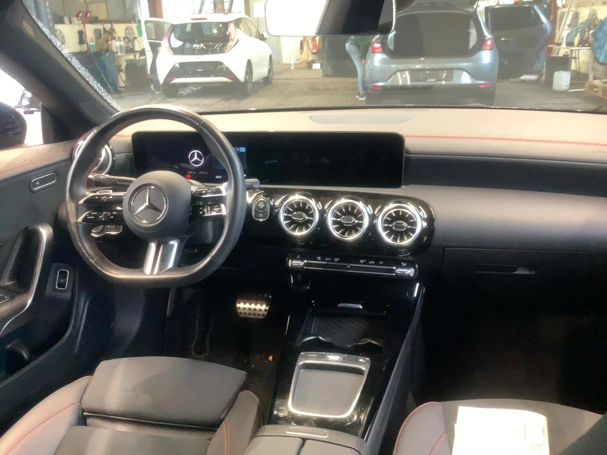 Mercedes-Benz CLA 220 d AMG Line/Камера/LED/Сервизна история, снимка 5 - Автомобили и джипове - 55987303