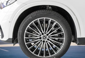 Обява за продажба на Mercedes-Benz GLC 400 e 4Matic Plug-in = AMG Line = Airmatic Гаранция ~ 161 808 лв. - изображение 3