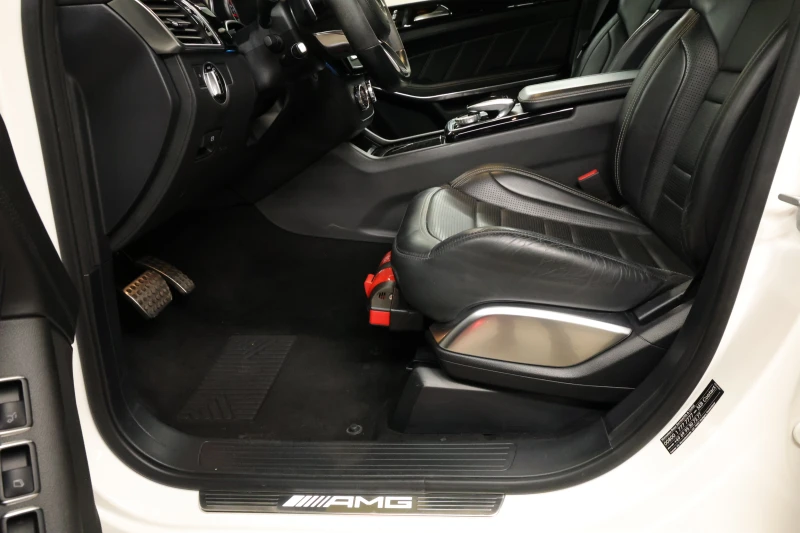 Mercedes-Benz GLS 63 AMG 3xTV, Вакуми, Oбдухване, Mасажи, Nappa, Keyless-Go, снимка 6 - Автомобили и джипове - 51255613