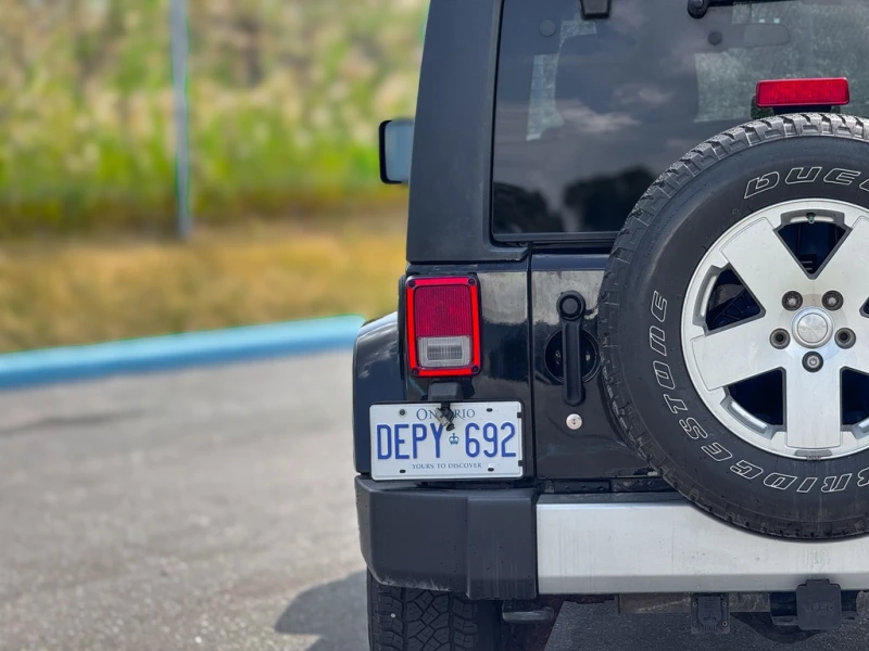 Jeep Wrangler * UNLIMITED SAHARA* CARFAX* , снимка 10 - Автомобили и джипове - 53029229