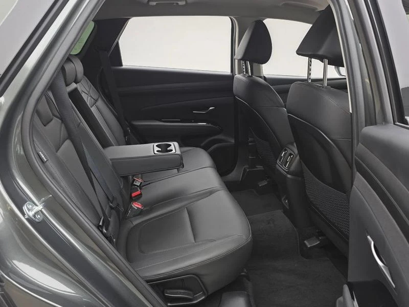 Hyundai Tucson 1.6 Automatic, снимка 16 - Автомобили и джипове - 55658684