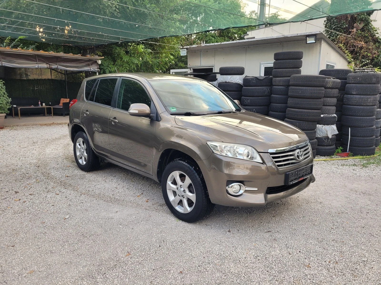 Toyota Rav4 2.2 D-4D  4x4  - изображение 2