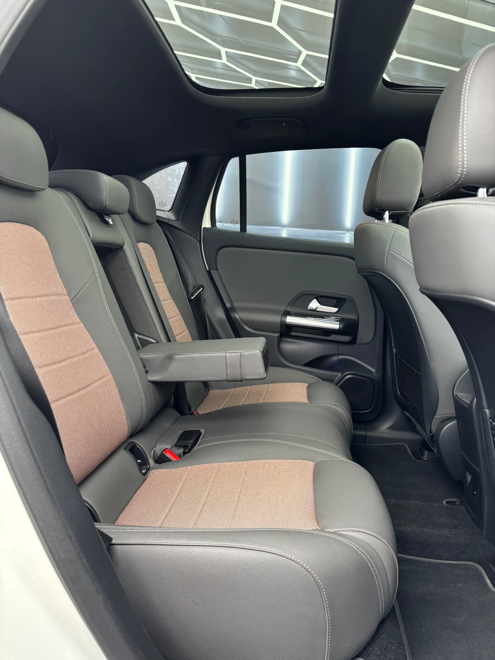 Mercedes-Benz EQA 250 | Mobile.bg   13