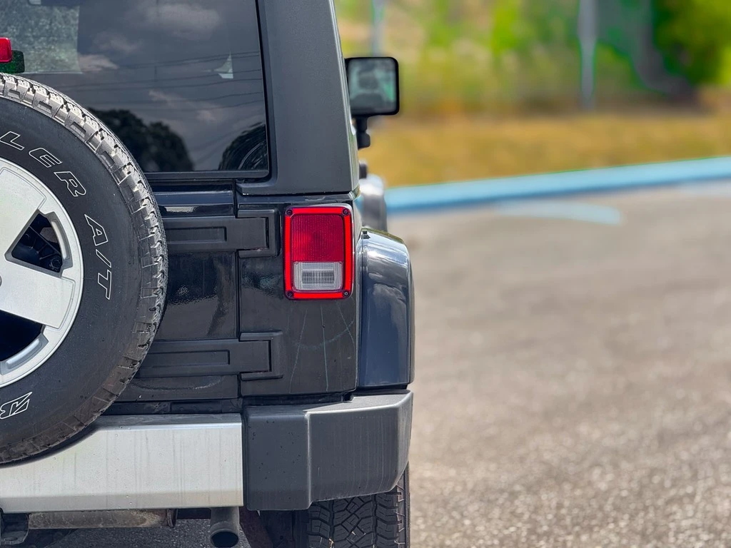 Jeep Wrangler * UNLIMITED SAHARA* CARFAX*  | Mobile.bg � ����������� 11