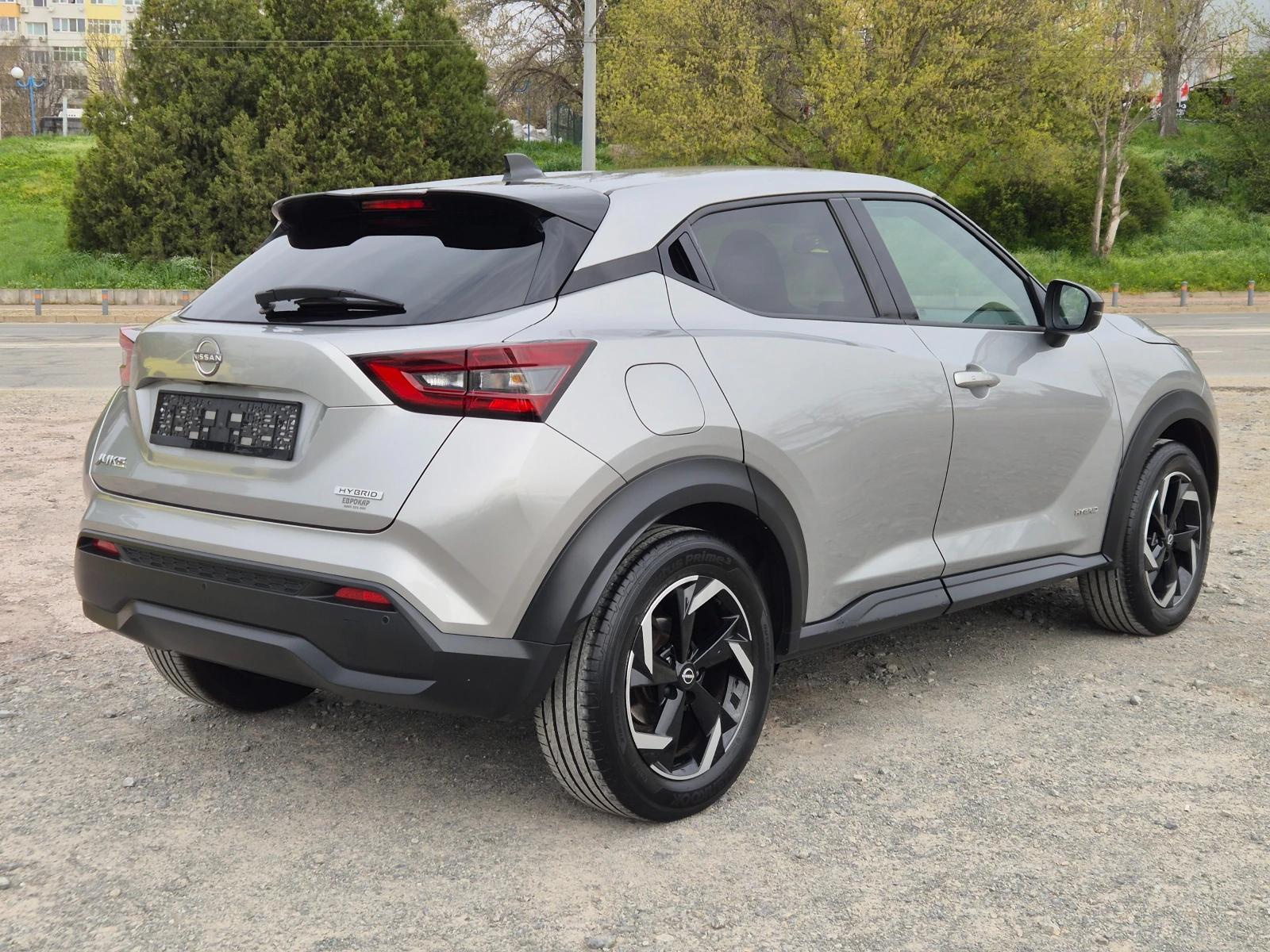 Nissan Juke 1.6i Hybrid, снимка 5 - Автомобили и джипове - 54192697