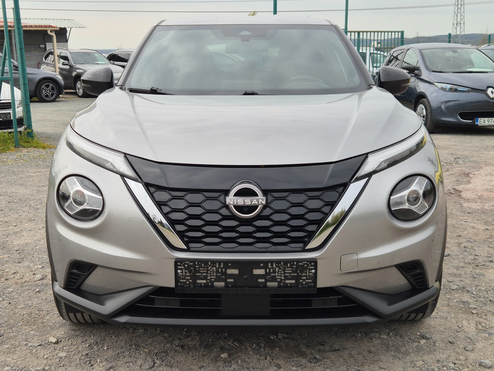 Nissan Juke 1.6i Hybrid, снимка 8 - Автомобили и джипове - 54192697