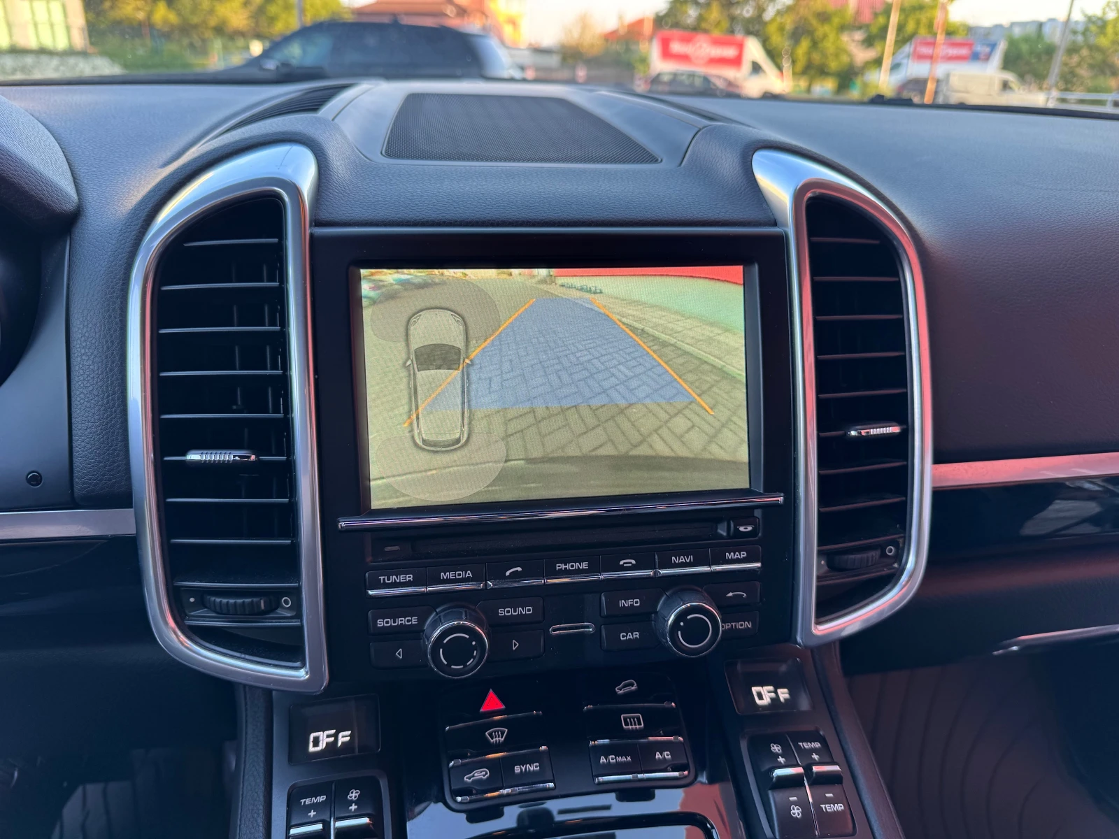 Porsche Cayenne 3.0D platinum edition, снимка 10 - Автомобили и джипове - 54566468