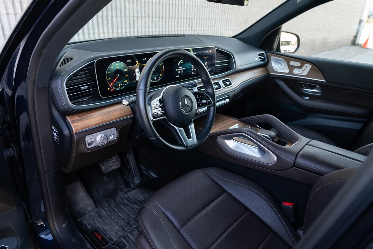 Mercedes-Benz GLE 350 Cavansite Blue on brown leather with woоd * CARFAX, снимка 9 - Автомобили и джипове - 54767711