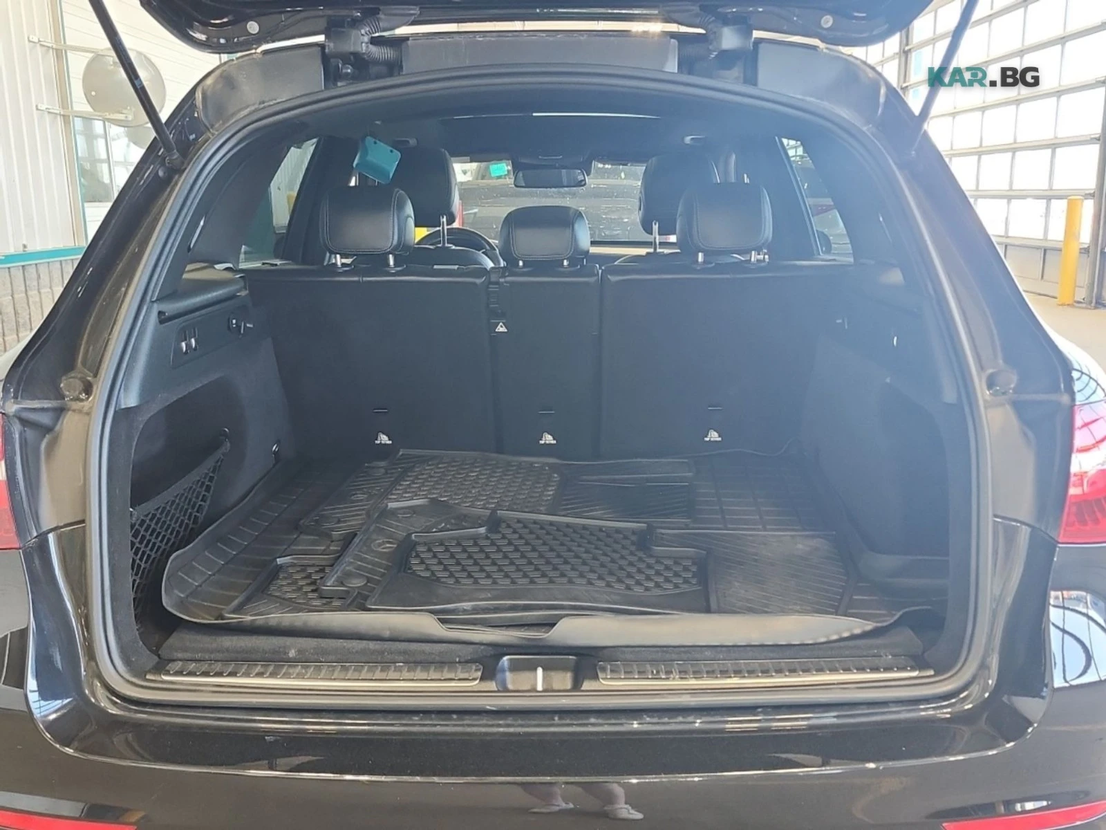 Mercedes-Benz GLC 63 AMG S* М.ТОЧКА* 360* ПОДГРЕВ* KEYLESS, снимка 14 - Автомобили и джипове - 54868458