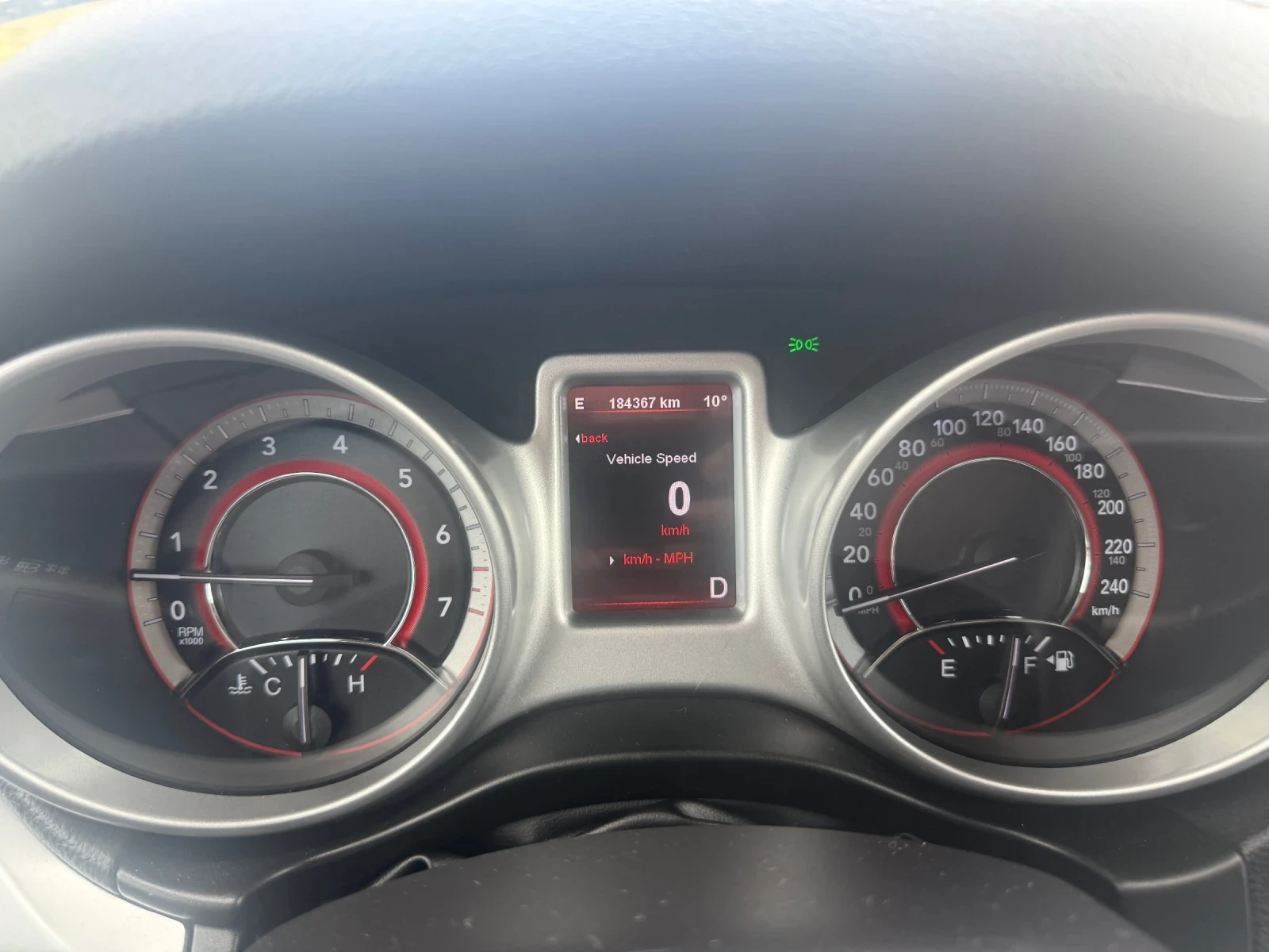 Fiat Freemont ГАРАЖЕН!!! 3.6 Бензин, снимка 11 - Автомобили и джипове - 55335548