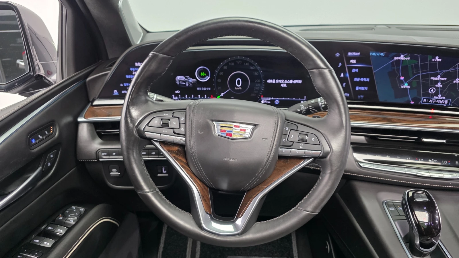 Cadillac Escalade PLATINUM LUXURY * FIRST CLASS* , снимка 10 - Автомобили и джипове - 56283344