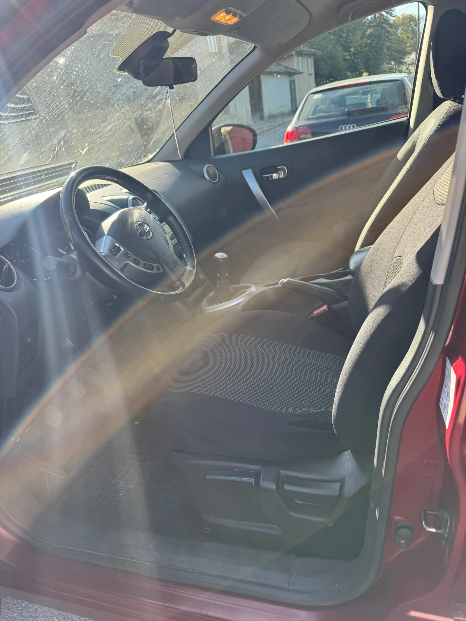 Nissan Qashqai, снимка 13 - Автомобили и джипове - 56427247