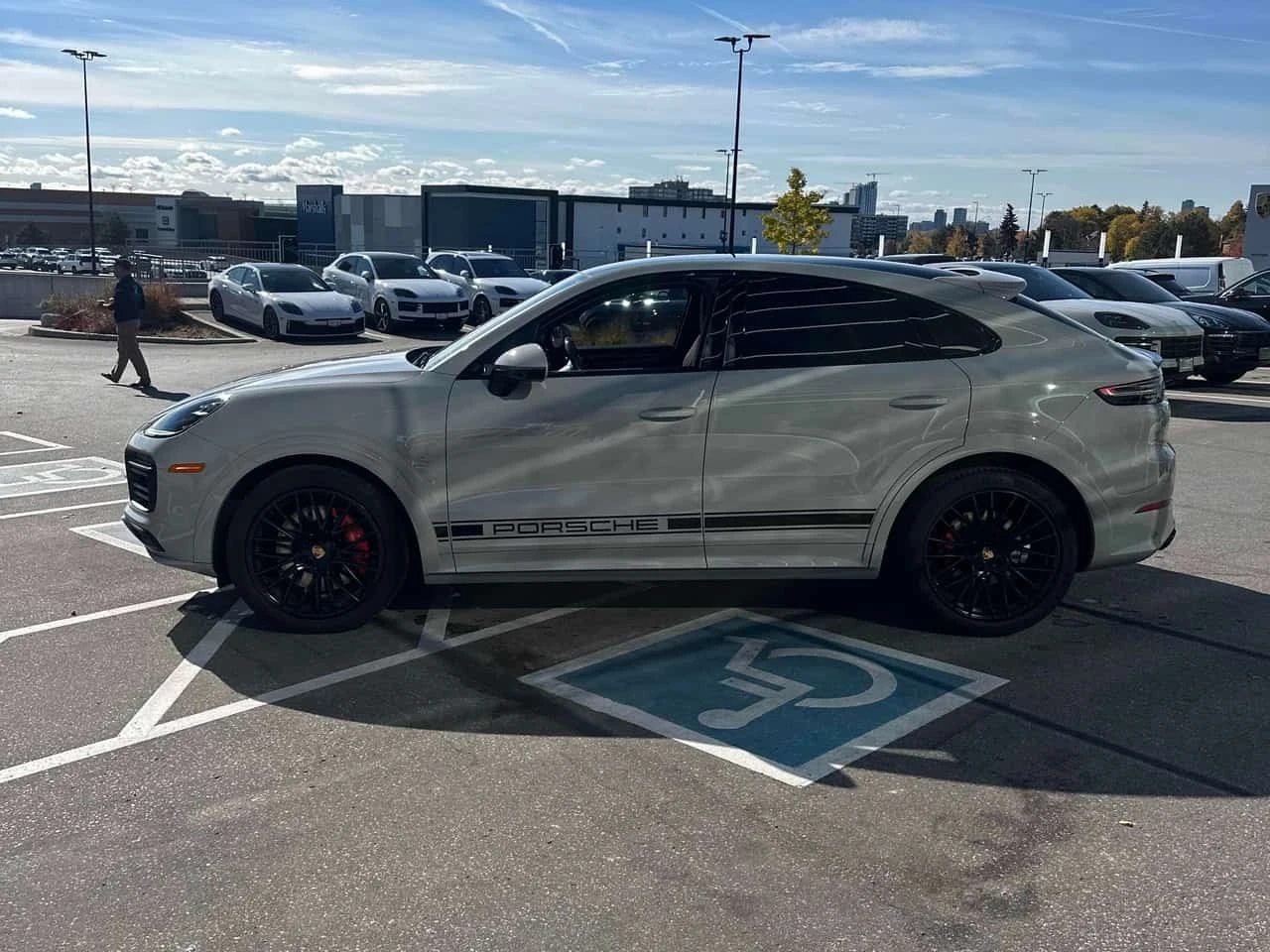 Porsche Cayenne GTS  CARFAX, снимка 2 - Автомобили и джипове - 56706367