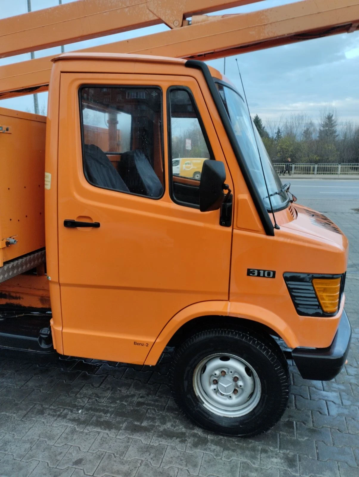 Автовишка Mercedes-Benz 310 - изображение 4