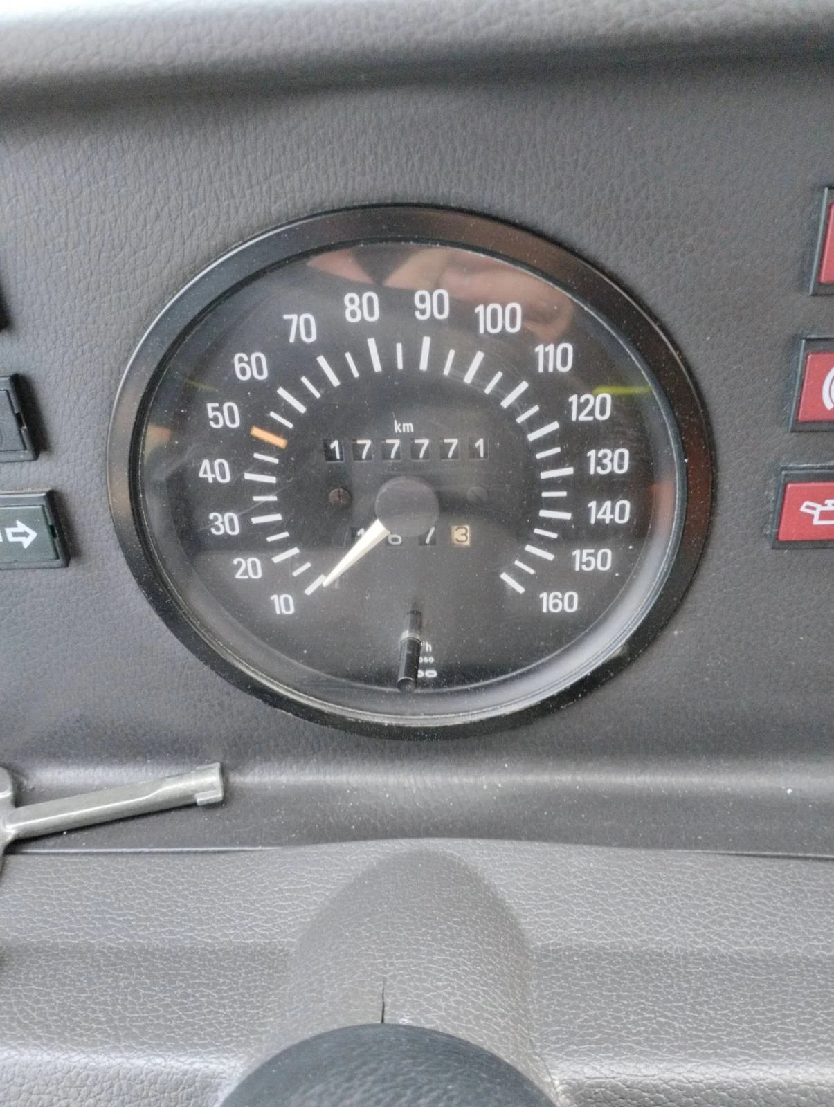 Автовишка Mercedes-Benz 310 - изображение 2