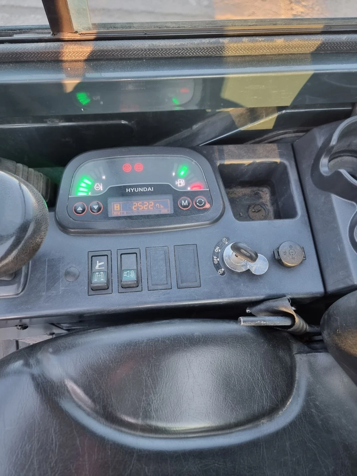Багер Hyundai ROBEX 16.9, снимка 7 - Индустриална техника - 54567031