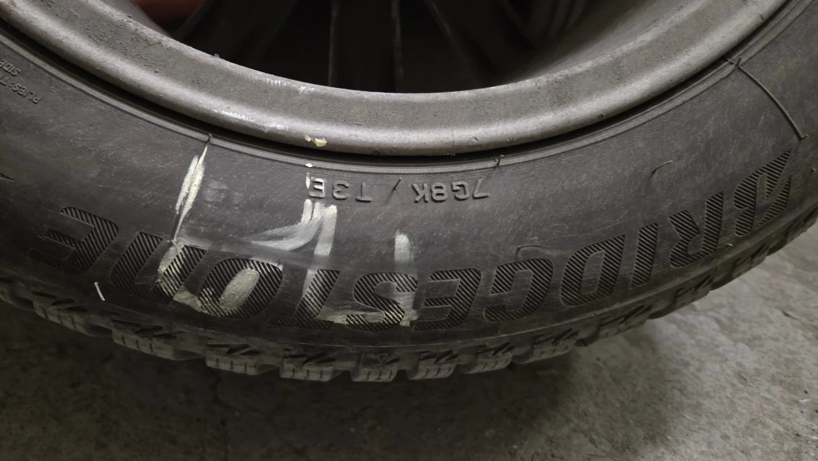 Гуми с джанти Bridgestone 205/55R16, снимка 4 - Гуми и джанти - 54924279