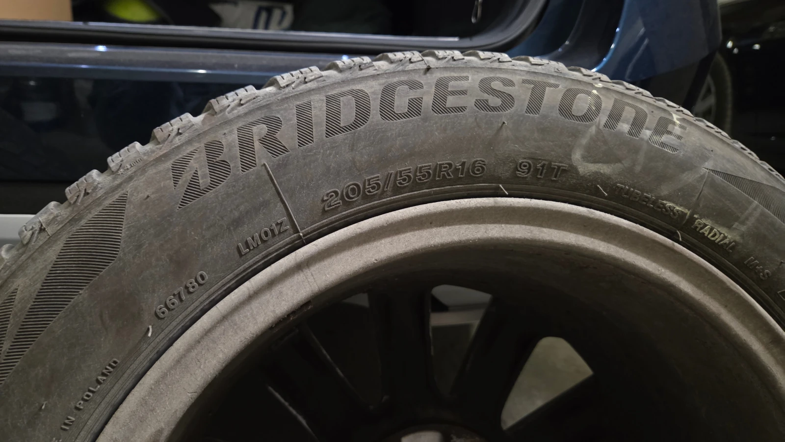 Гуми с джанти Bridgestone 205/55R16, снимка 2 - Гуми и джанти - 54924279