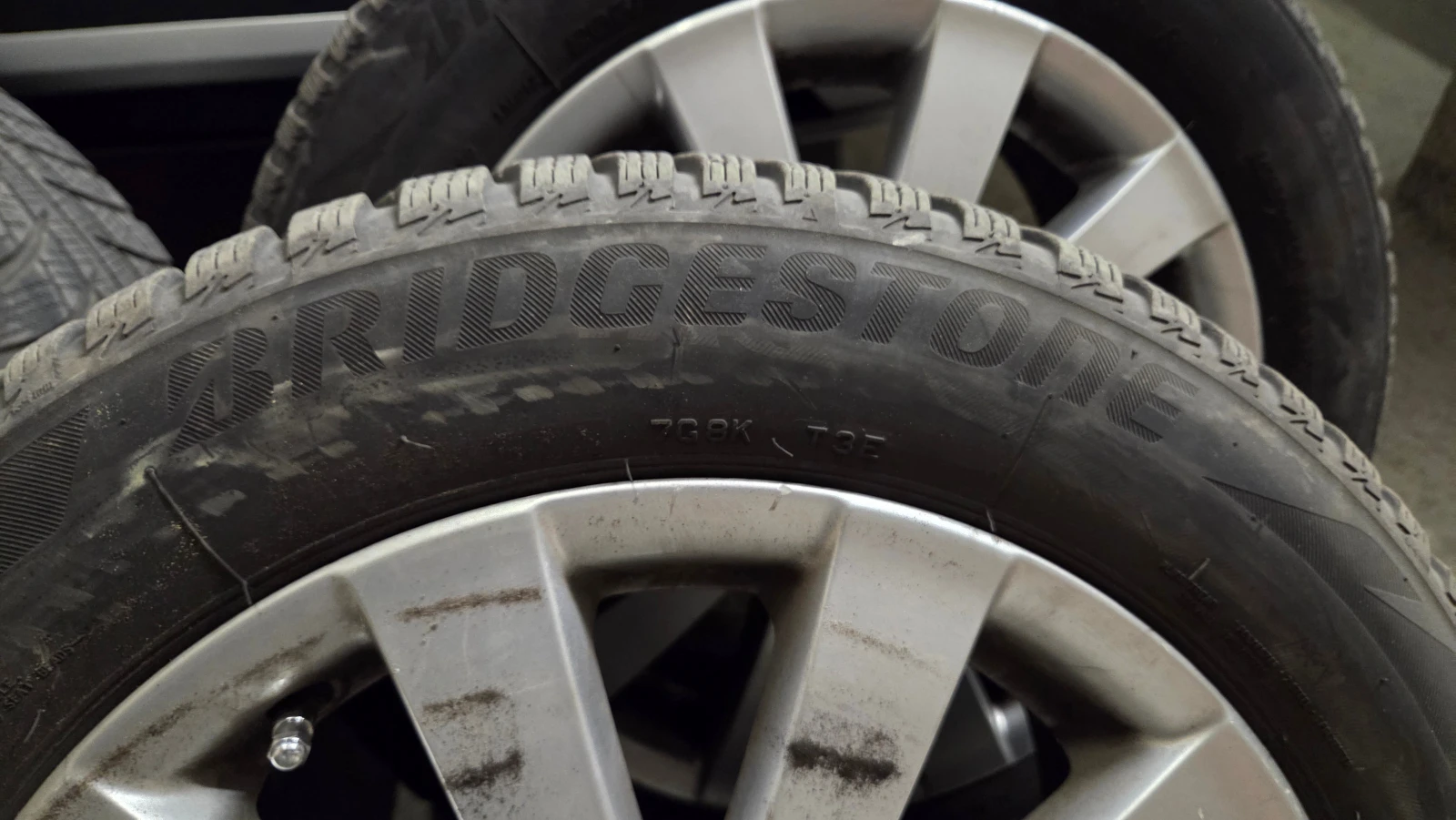 Гуми с джанти Bridgestone 205/55R16, снимка 6 - Гуми и джанти - 54924279