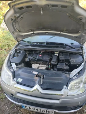 Citroen C4 Семеен Citroen C4 2009 - 165k км -Втори собственик, снимка 11