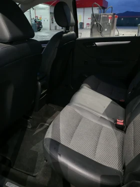 Mercedes-Benz B 180, снимка 6