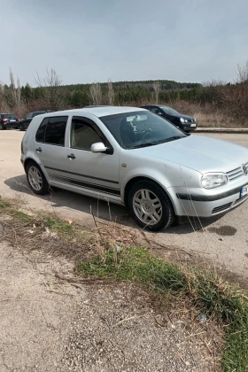 VW Golf 1.6 - 1250 € / 2444.79 лв. - 33462849 3