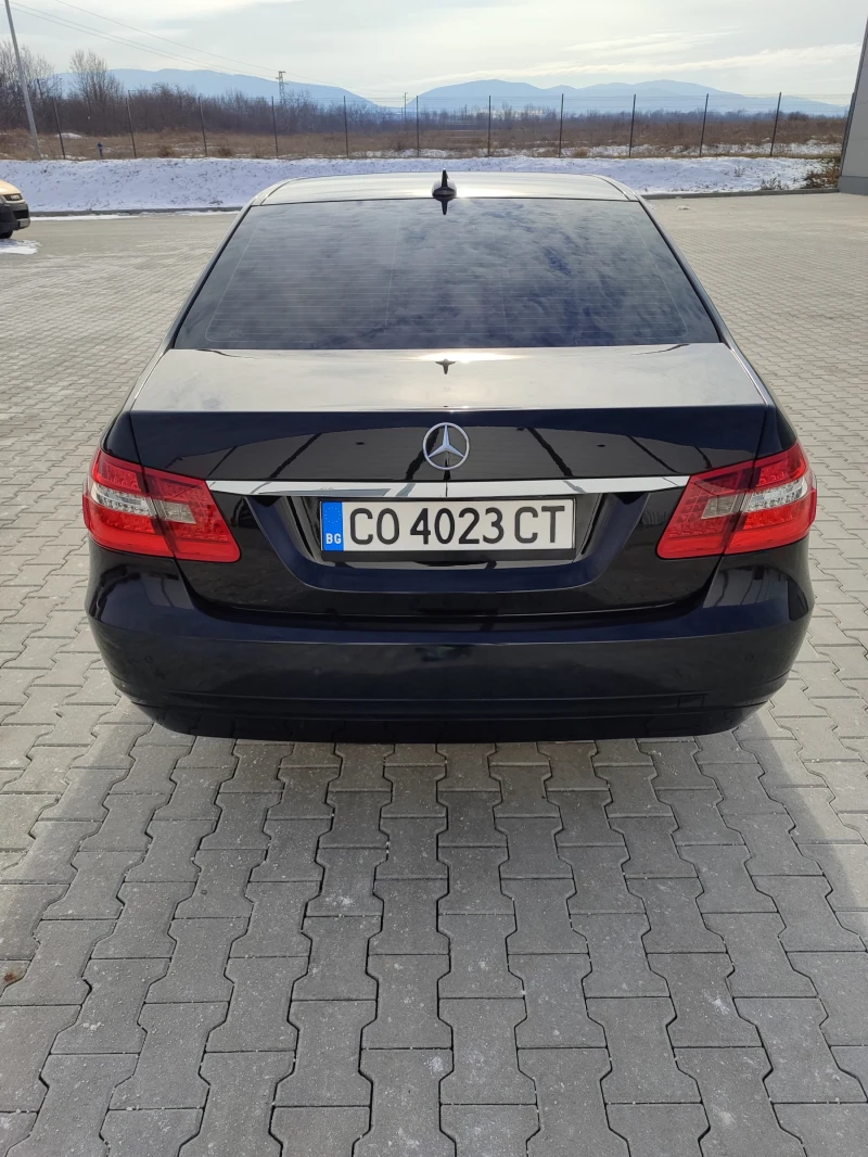 Mercedes-Benz E 200, снимка 7 - Автомобили и джипове - 49244948