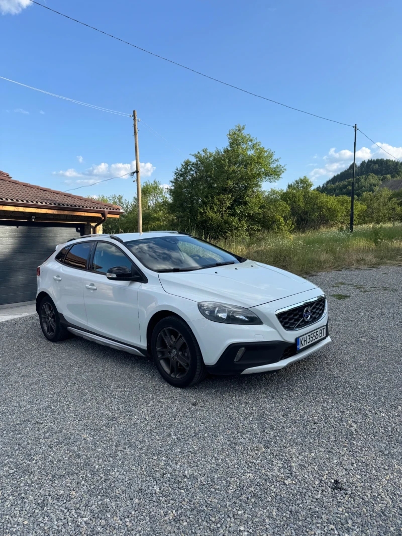 Volvo V40 Cross Country D3, снимка 8 - Автомобили и джипове - 52555530