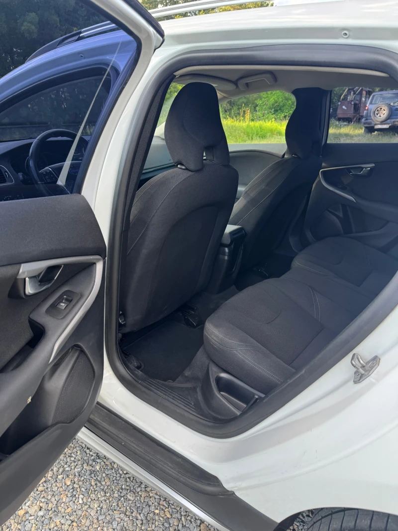 Volvo V40 Cross Country D3, снимка 10 - Автомобили и джипове - 52555530